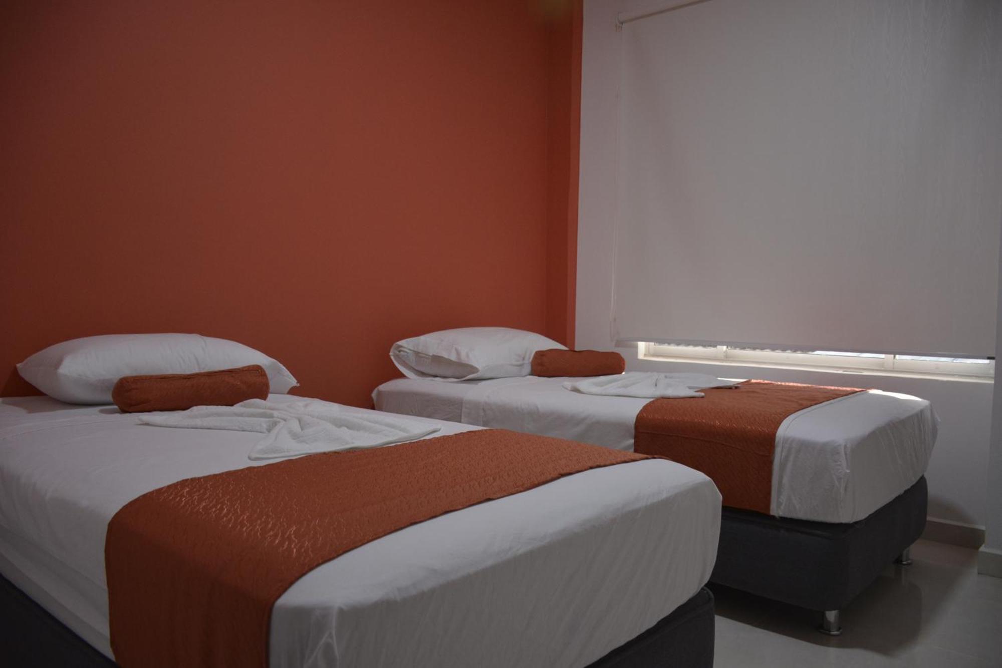 Hotel Confort Ariari Granada  Chambre photo