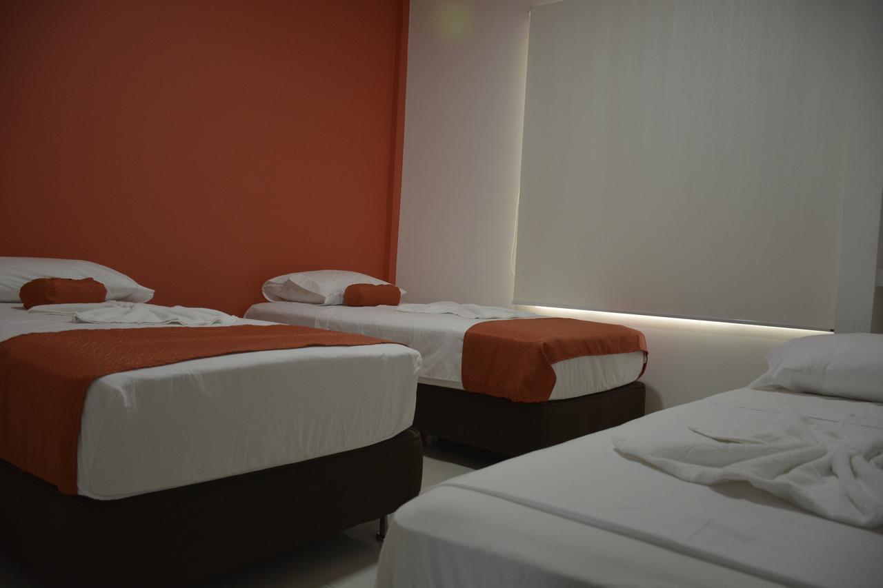 Hotel Confort Ariari Granada  Chambre photo