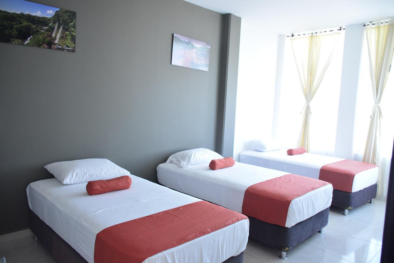 Hotel Confort Ariari Granada  Extérieur photo